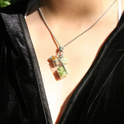 Green Calcite Diffusing Necklace | Energy & Healing | Diffusing on the go | Unique Gift - Image 2