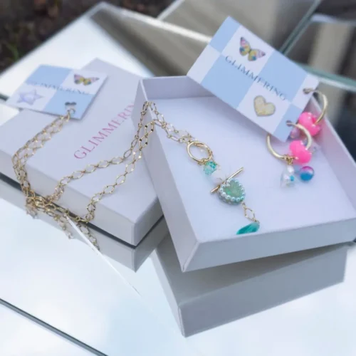 MIXED TREASURES Earrings - Unique Handcrafted Jewelry with Freshwater Pearls & Colorful Resin Beads - Image 4