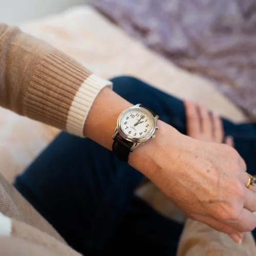 Lifemax RNIB Talking Atomic Watch for Women - Expanding Bracelet, Ultimate Precision, Easy-to-Read Dial - Image 2
