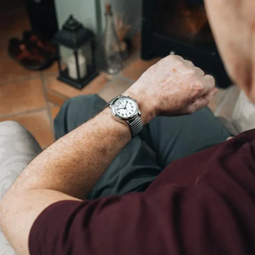 Lifemax RNIB Talking Atomic Watch for Women - Expanding Bracelet, Ultimate Precision, Easy-to-Read Dial - Image 3