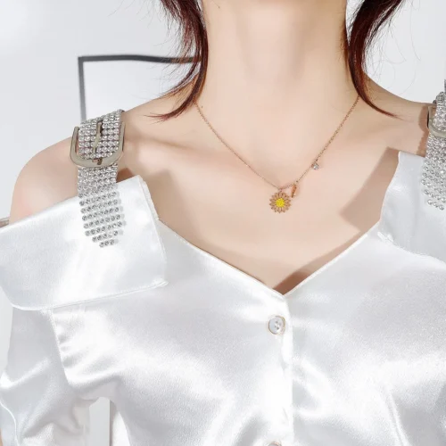 Elegant Womens Steel Rose Gold Flower Necklace - Perfect Gift for Her - Image 3