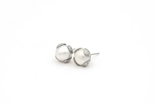 The SHAKTI Pearl Earrings - Image 7
