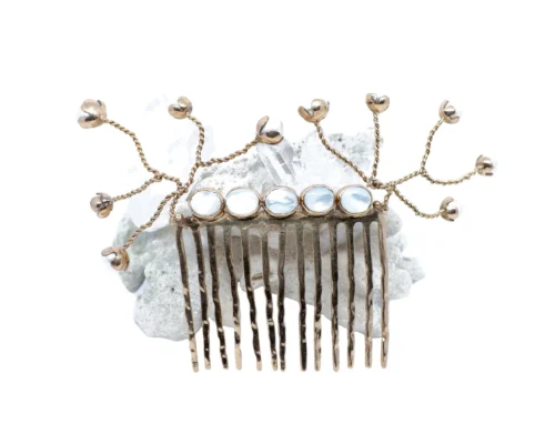 The She Dreams Of Seashells Hair Couture