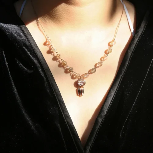Rose Aroma Necklace | Energy & Healing | Diffusing on the go - Image 2