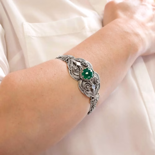 Sterling Silver Filigree Art Green Agate Gemstone Women Cuff Bracelet - Image 2