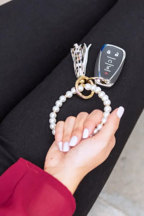 Classic Pearl Key Ring Bracelet - Image 2