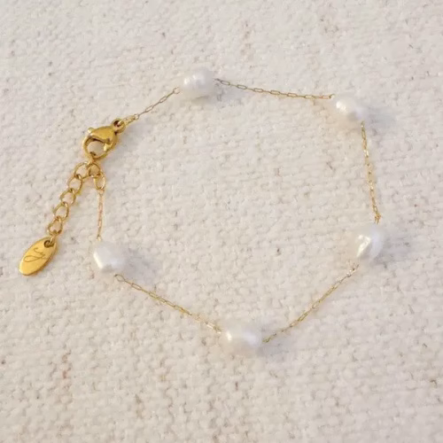 Esther Freshwater Pearl Bracelet - Image 2